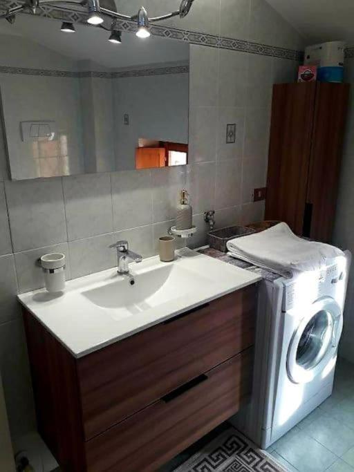 B&B Via Roma N. 12 Valfabbrica 外观 照片